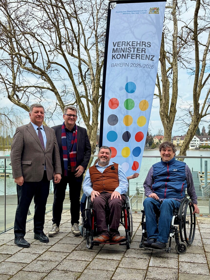 Vertreter der Konferenz der Beauftragten aus Bund und Ländern für die Belange von Menschen mit Behinderung (KBB) bei der Verkehrsministerkonferenz in Lindau am Bodensee